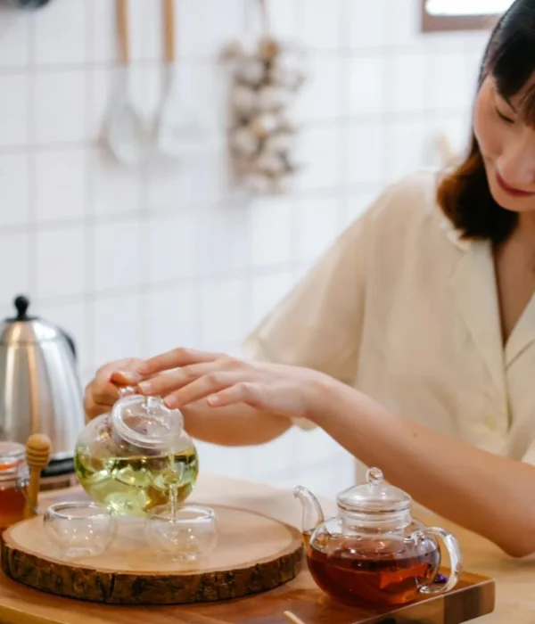 pexels-anna-pou-8329317-768x1152